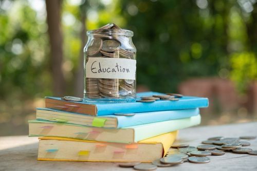 Top study abroad student grants available now